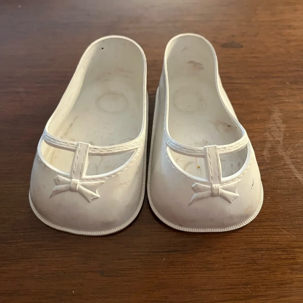 Baby girl white plastic flats